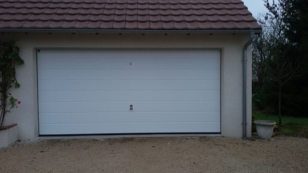 8b Porte De Garage Sectionnelle Large