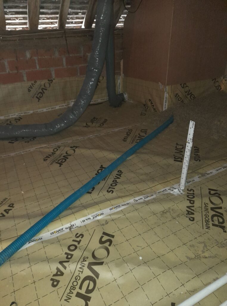 Iti E Isolation Plancher Comble En Laine De Roche Soufflée Avant